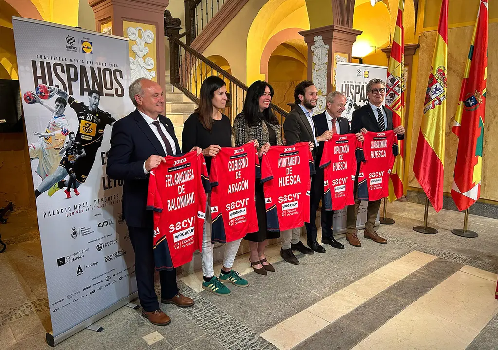 Presentaci&oacute;n partido Espa&ntilde;a-Letonia / BADA HUESCA