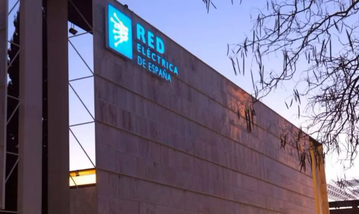 Red El&eacute;ctrica descarta un ciberataque en el apag&oacute;n y apunta a dos desconexiones separadas