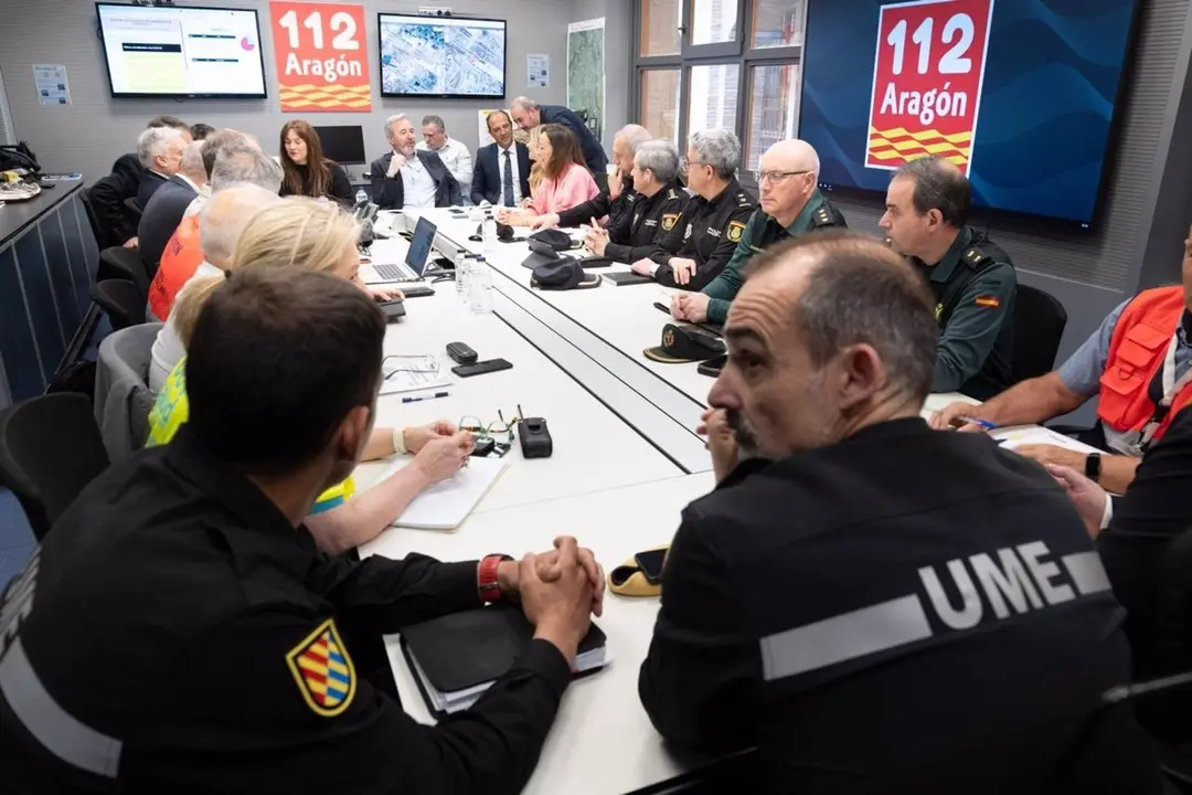 El presidente del Gobierno de Arag&oacute;n, Jorge Azc&oacute;n, preside el Cecopi para valorar la situaci&oacute;n de las riadas ocurriadas el pasado junio en la COmarca de Belchite . - FABI&Aacute;N SIM&Oacute;N