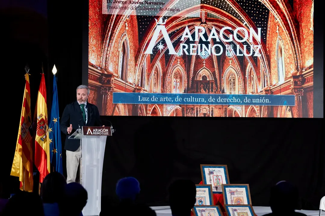 El presidente de la DGA, Jorge Azc&oacute;n, presenta El Reino de la Luz
