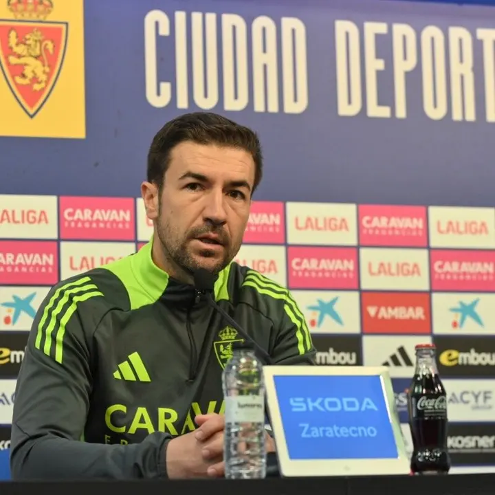 Gabi Fern&aacute;ndez durante una rueda de prensa / Real Zaragoza