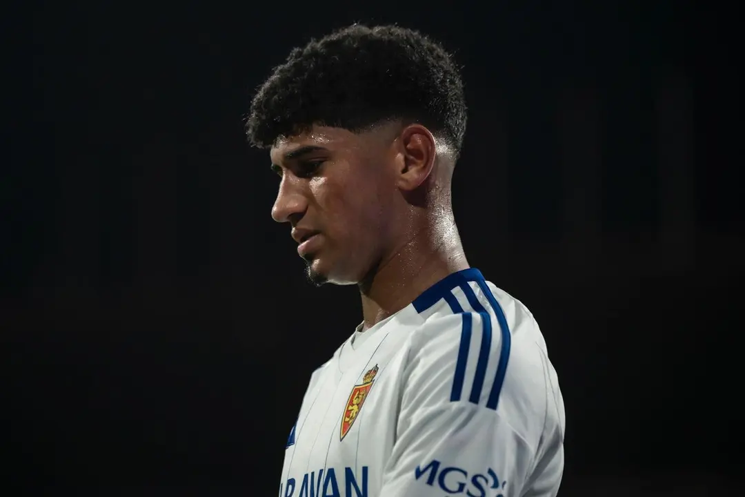 Adu Ares con el Real Zaragoza / Marcos Cebri&aacute;n