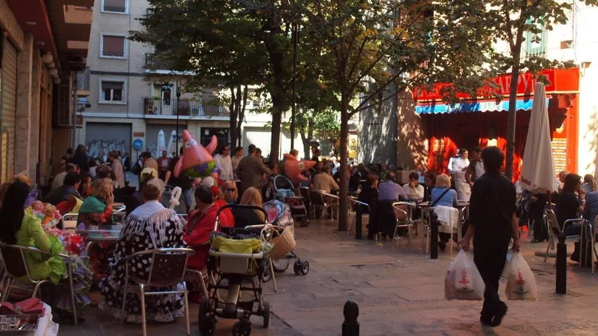 La plaza de Zaragoza para amantes del tapeo y las raciones