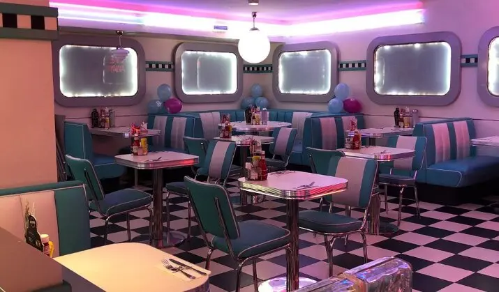 El interior del establecimiento Tommy Mel's en Zaragoza.