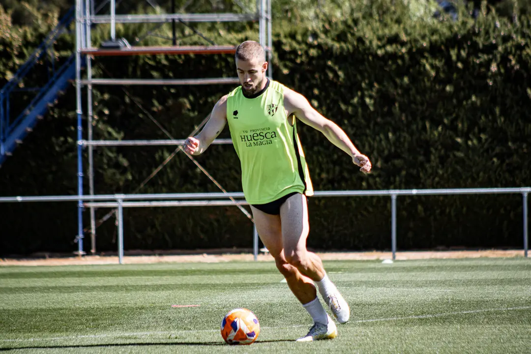 Jorge Pulido durante un entrenamiento / SD Huesca