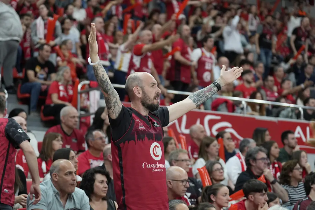 Afici&oacute;n de Casademont Zaragoza ante Valencia Basket / &Aacute;lvaro Calvo