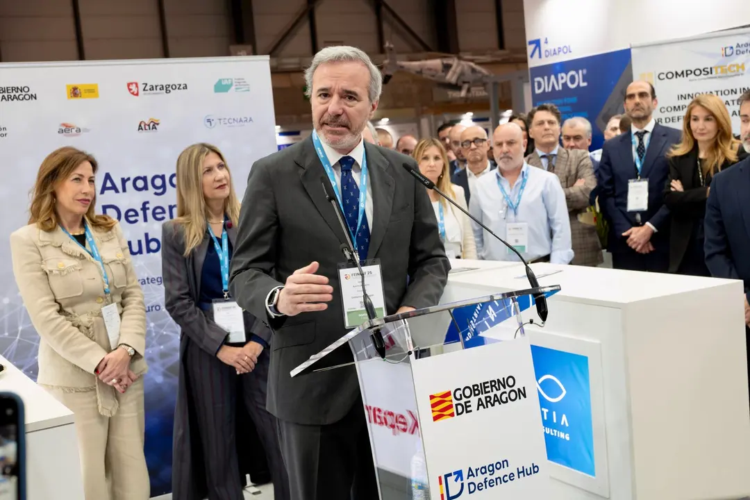 El presidente de Arag&oacute;n, Jorge Azc&oacute;n, en Feindef