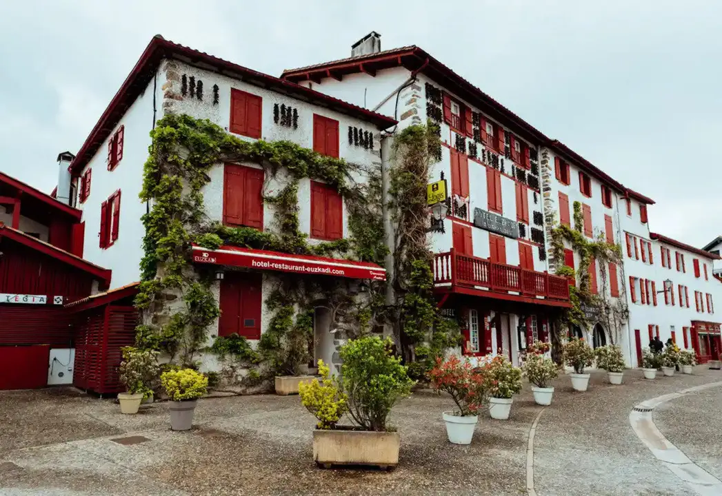El id&iacute;lico pueblo del Pirineo franc&eacute;s pegado a Arag&oacute;n: parece sacado de un cuento