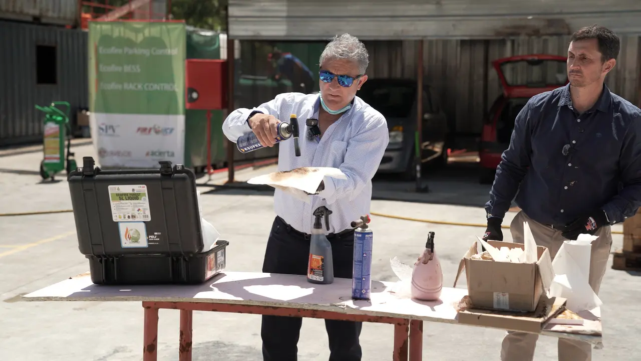 César Sallen, inventor de Ecofire Fighting / SimonRack