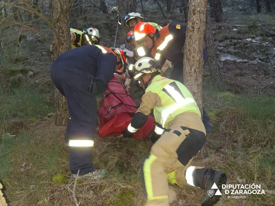 Bomberos de la DPZ en las labores de rescate. - DIPUTACI&Oacute;N DE ZARAGOZA