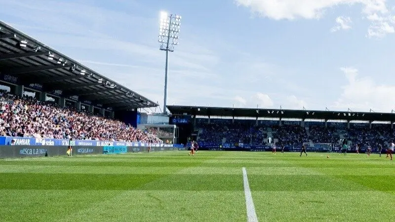 Estadio de El Alcoraz durante un partido / SD Huesca