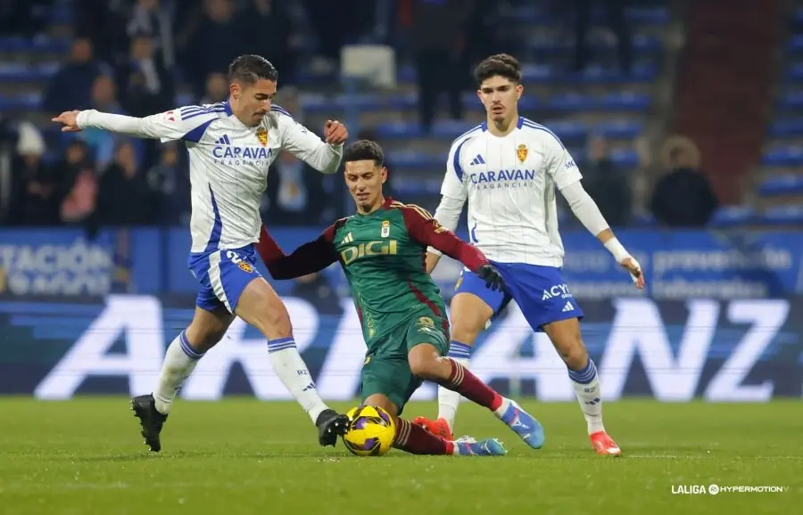 Toni Moya junto a Ilyas Chaira / LaLiga