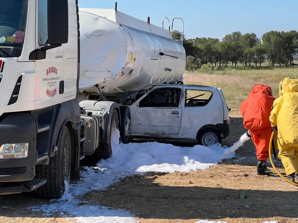 Simulacro de los bomberos en Pe&ntilde;aflor / V&iacute;a Bomberos Zaragoza