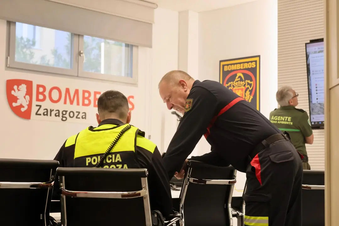 Simulacro de los bomberos en Pe&ntilde;aflor / V&iacute;a Bomberos Zaragoza