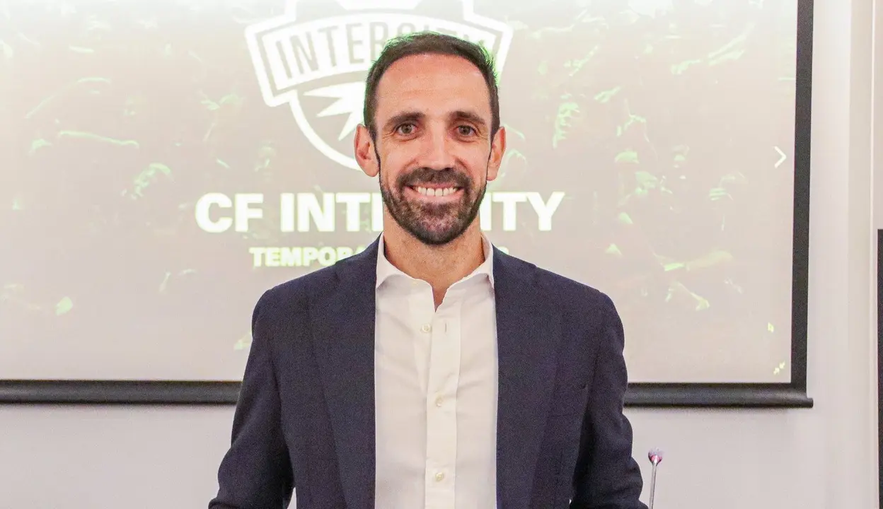 Juanfran Torres con el Intercity / INTERCITY
