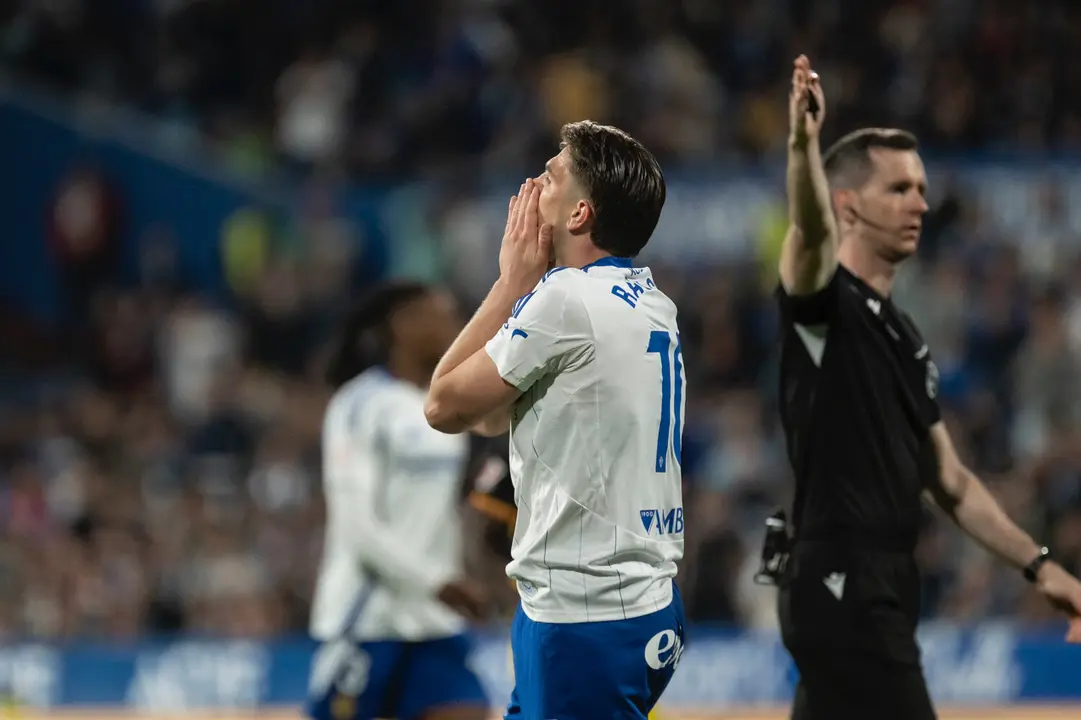 Guti con el Real Zaragoza / MARCOS CEBRI&Aacute;N