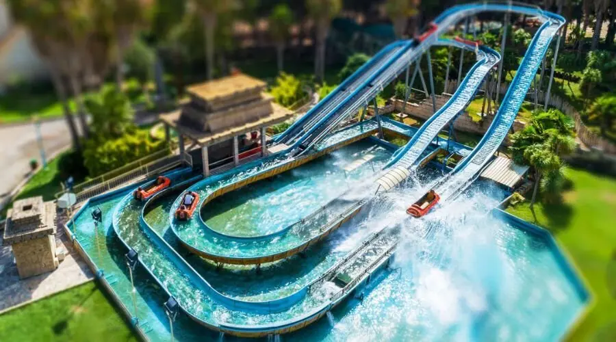 Una de las atracciones acu&aacute;ticas m&aacute;s queridas del Parque de Atracciones de Zaragoza / HOY ARAG&Oacute;N