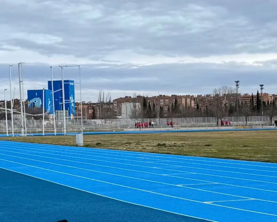 As&iacute; est&aacute; la nueva pista de atletismo del Estadio Corona de Arag&oacute;n