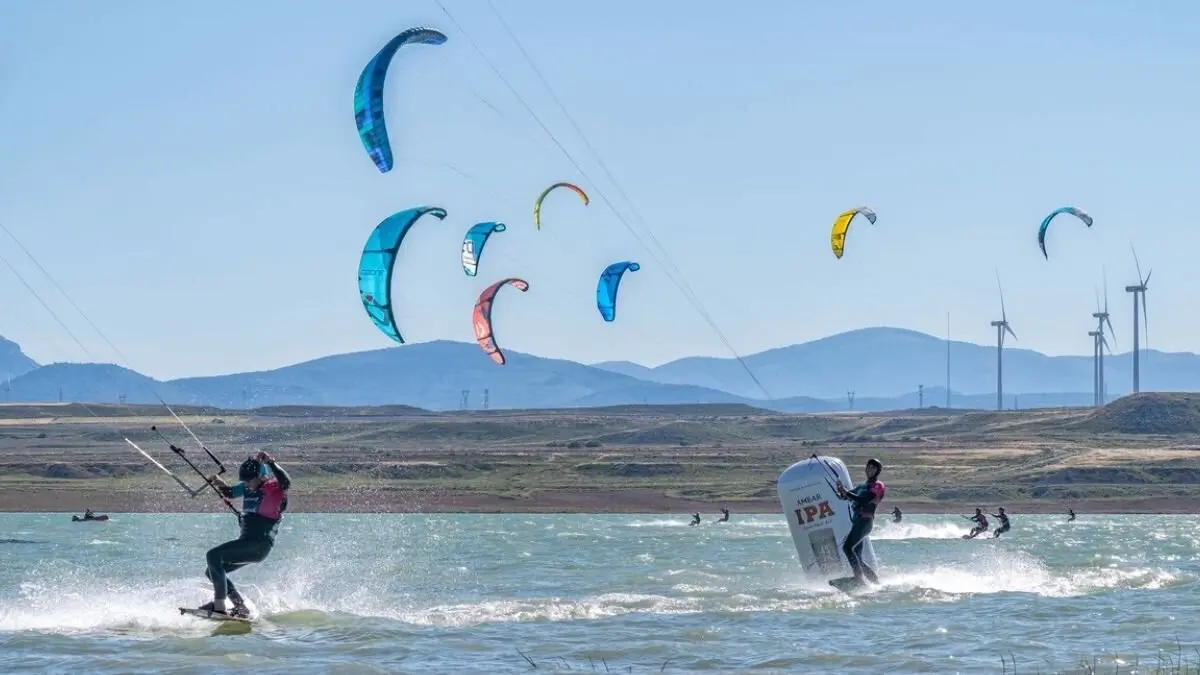 Cierzo Festival en el embalse de La Loteta. / ARTURO VERA