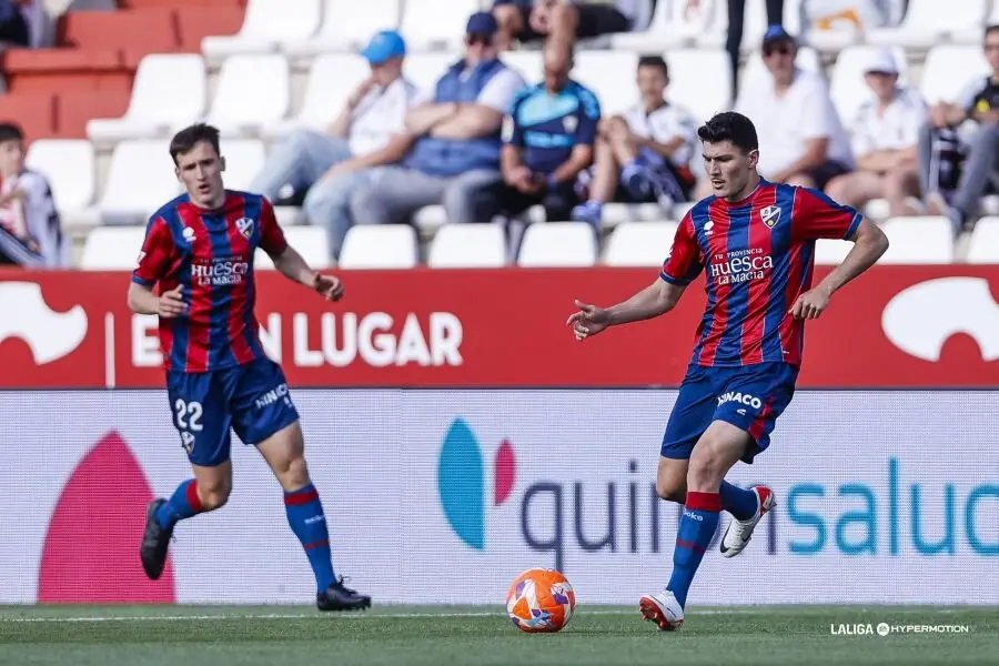 Loureiro con el Huesca en Albacete / LaLiga