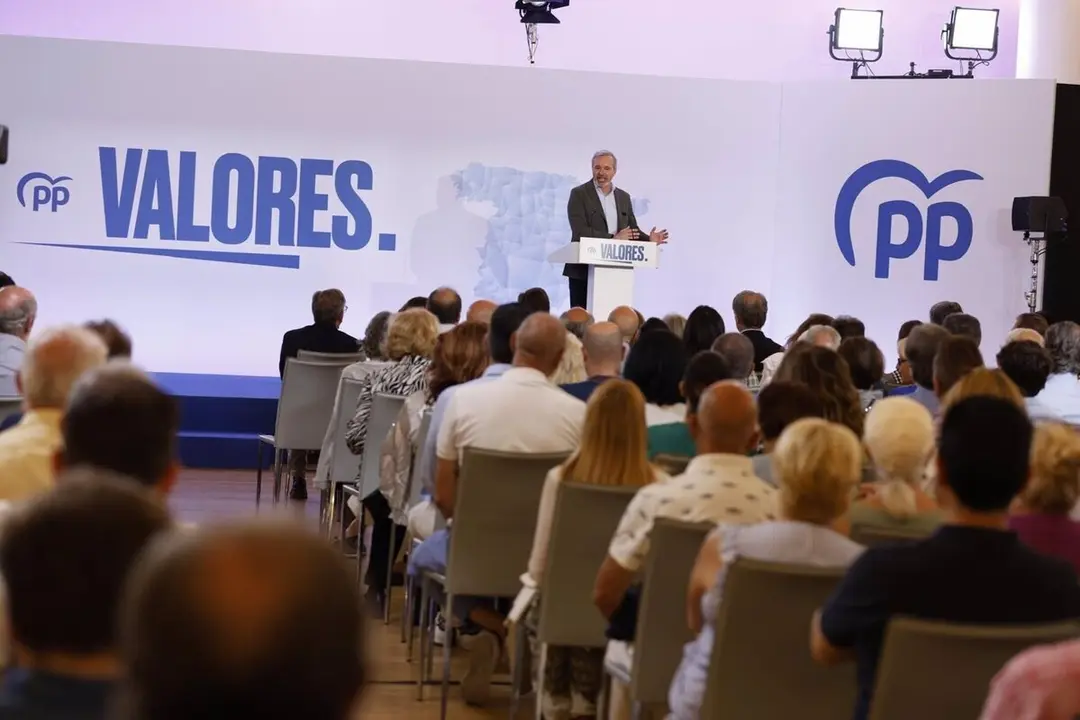 El presidente del PP Arag&oacute;n, Jorge Azc&oacute;n, este s&aacute;bado en el mitin celebrado en Zaragoza - PP ARAG&Oacute;N