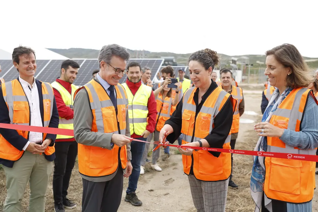 V&Iacute;CTOR SERRANO (izda.) ANA SANZ (centro) IN&Ecirc;S BERNARDO (dcha.)