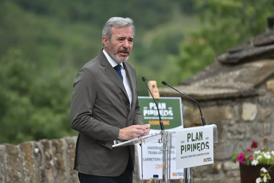 El presidente de Arag&oacute;n, Jorge Azc&oacute;n, en Sobrarbe./ DGA