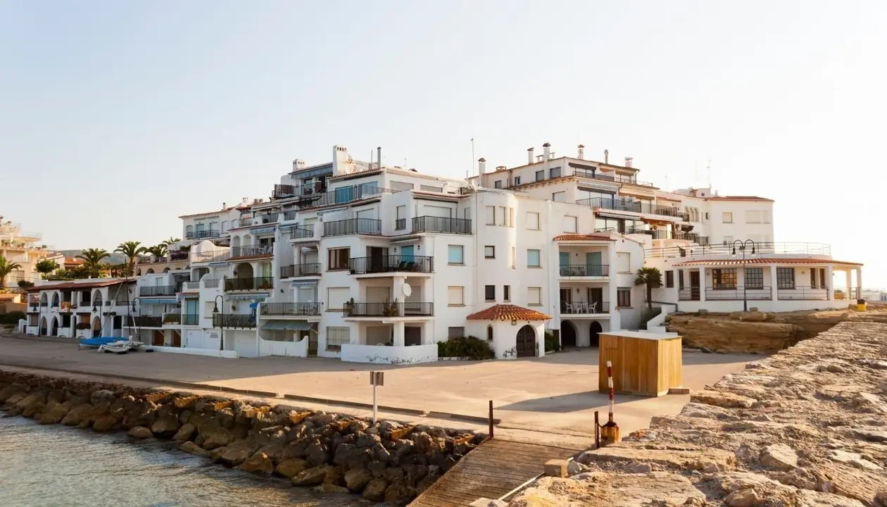 Roc de Sant Gaiet&aacute; ./ Pueblos con Encanto en Catalu&ntilde;a