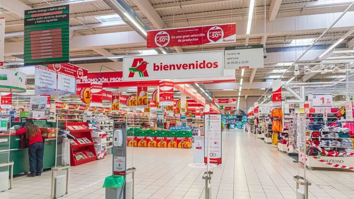 El acuerdo de ERE entre Alcampo y los sindicatos