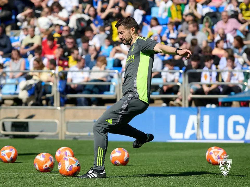 Gabi Fern&aacute;ndez durante un entrenamiento en La Romareda / Real Zaragoza