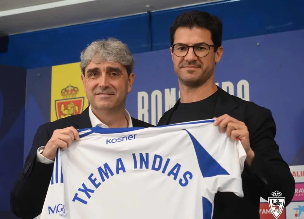 Txema Indias junto a Fernando L&oacute;pez / REAL ZARAGOZA