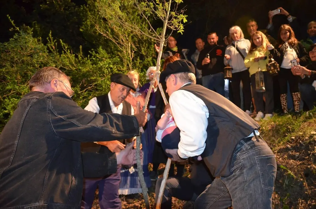 Ritual del Herniado, en Lobera de Onsella (Zaragoza). - COMARCA CINCO VILLAS