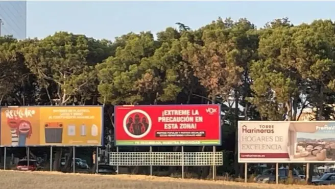 Cartel firmado por Vox. /Diario de Huesca