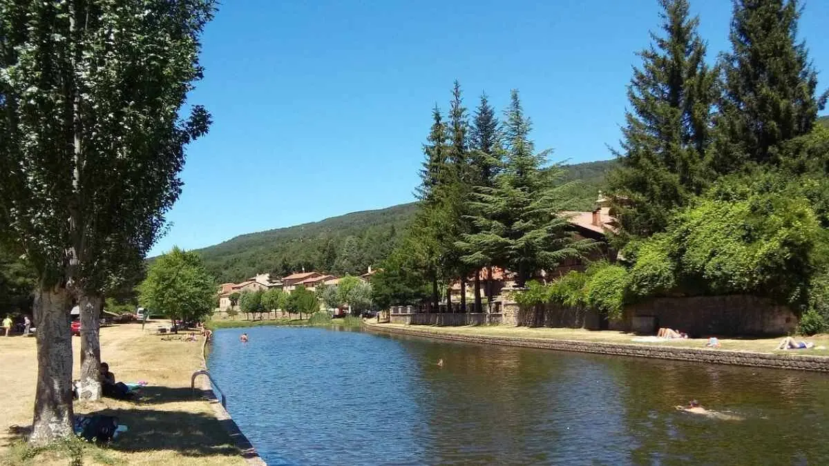 El pueblo medieval a un paso de Arag&oacute;n que nadie visita, amado por los escritores