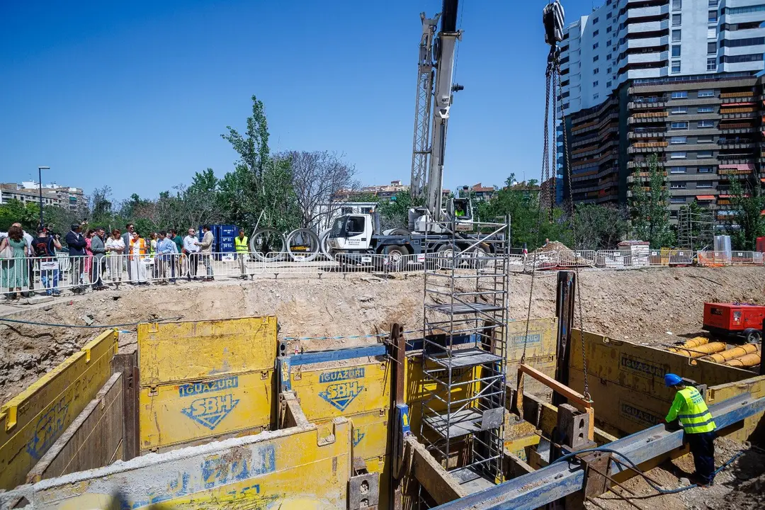 Avance de las obras de la primera fase del proyecto de regeneraci&oacute;n del r&iacute;o Huerva./ AZ