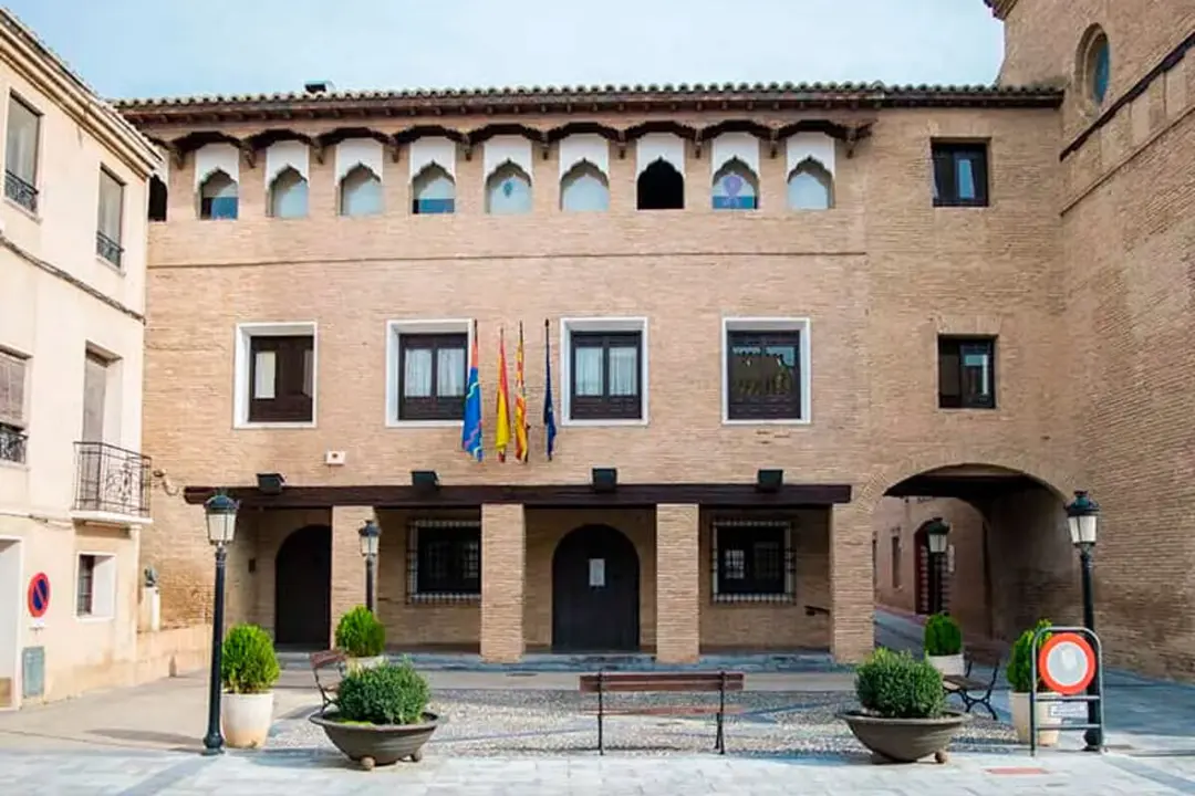 Ayuntamiento de La Puebla de Alfind&eacute;n .