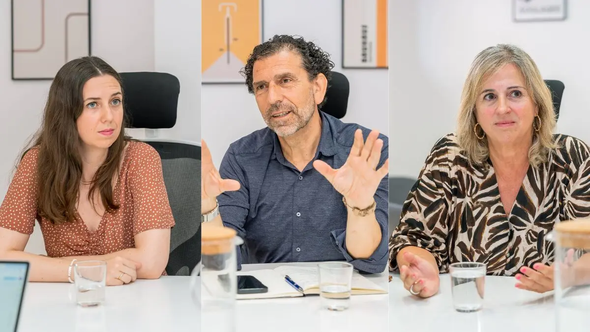 Mesa de debate sobre innovaci&oacute;n, participan  Metro7, &Aacute;mbar y Querqus