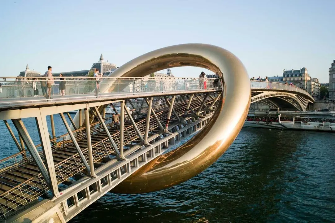 Ring de Luxe