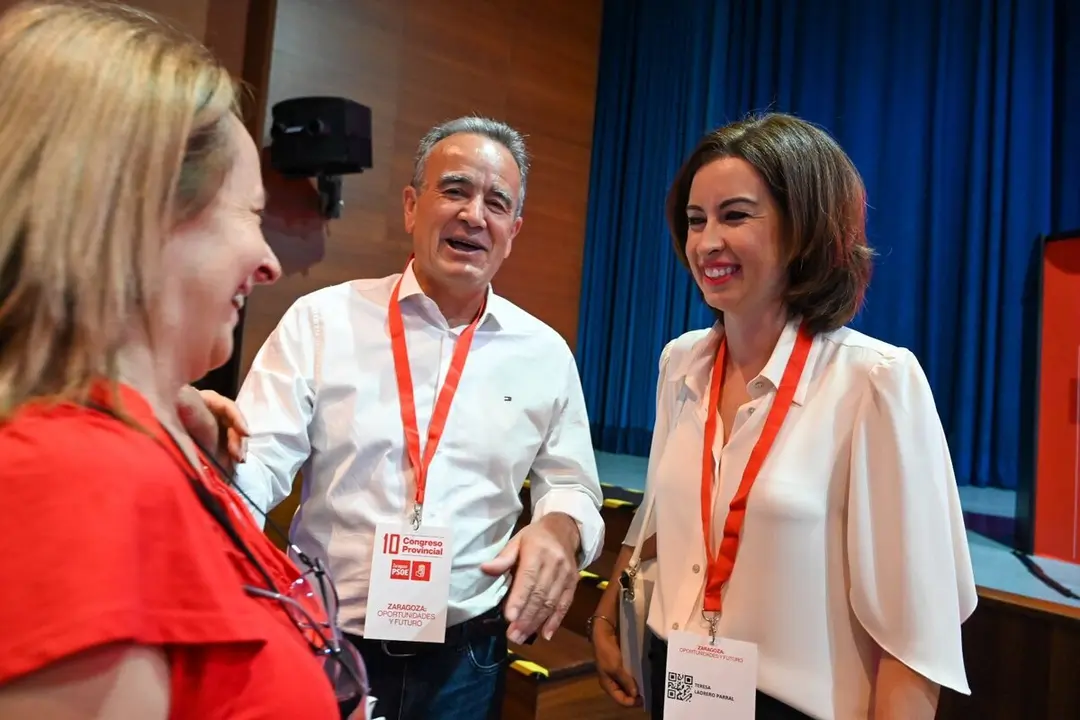Teresa Ladrero abre un ciclo en el PSOE de Zaragoza y agrupa a todas las familias