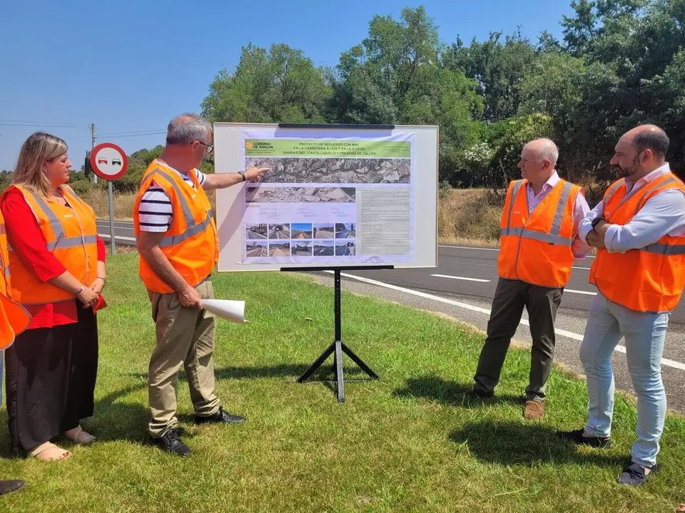 El director general de Carreteras e Infraestructuras, Miguel &Aacute;ngel Arminio, ha supervisado hoy dos carreteras de la red auton&oacute;mica que han sido objeto de obras.
- GOBIERNO DE ARAG&Oacute;N
