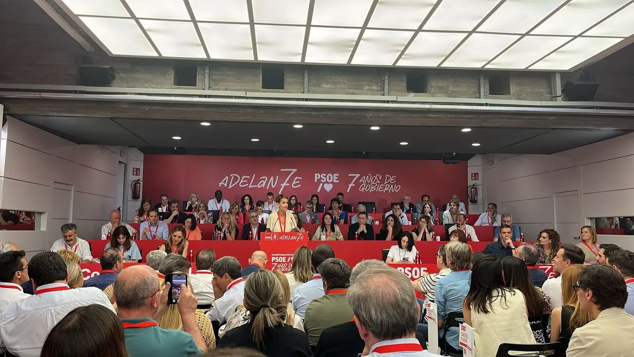 La presidenta de Navarra, Mar&iacute;a Chivite, durante su discurso en la sede del PSOE./ EP