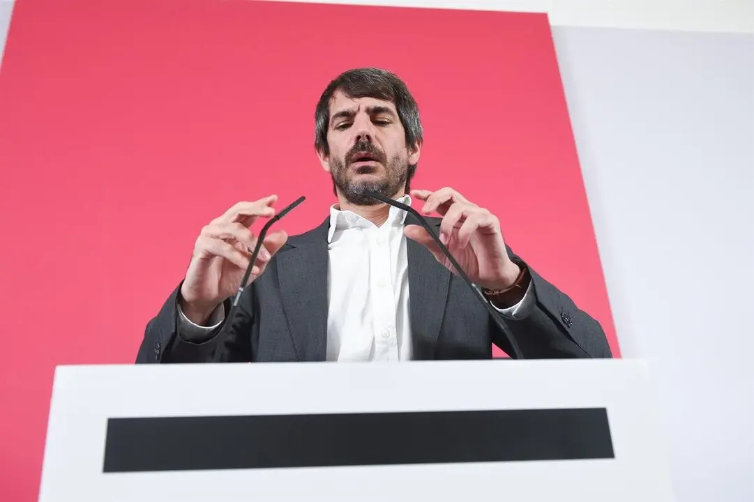 El ministro de Cultura, Ernest Urtasun, durante una rueda de prensa de Sumar, en el Espacio Rastro, a 16 de junio de 2025, en Madrid (Espa&ntilde;a). (Foto de archivo).
- Gustavo Valiente - Europa Press