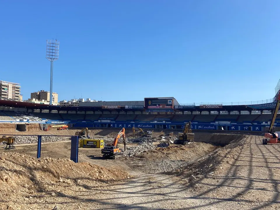 Las obras del estadio Ibercaja Romareda encaran su fase m&aacute;s intensiva. /HA