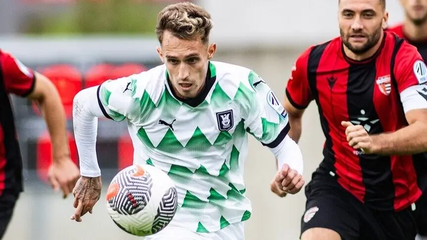 &Aacute;lex Blanco durante un partido con el Olimpija Ljubljana