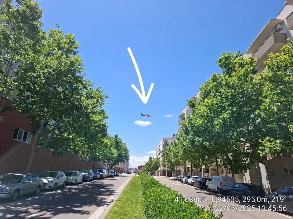Vecinos de Rosales del Canal piden incluir al tr&aacute;fico a&eacute;reo en el Mapa Estrat&eacute;gico del Ruido
- ASOCIACI&Oacute;N DE VECINOS ENTRELAGOS