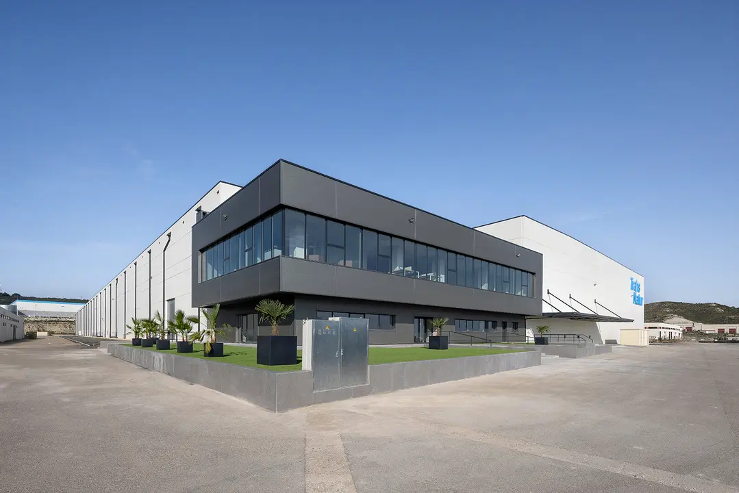 Nueva plataforma log&iacute;stica de 25.000 m&sup2; para TransNatur de Eigo