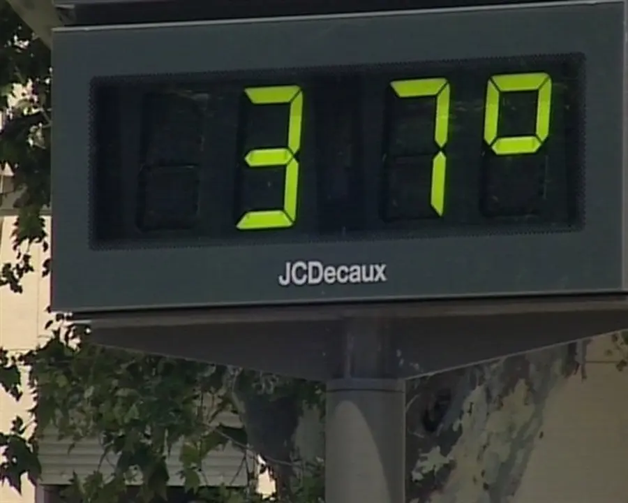 Los term&oacute;metros marcar&aacute;n hasta 37 grados. / EP