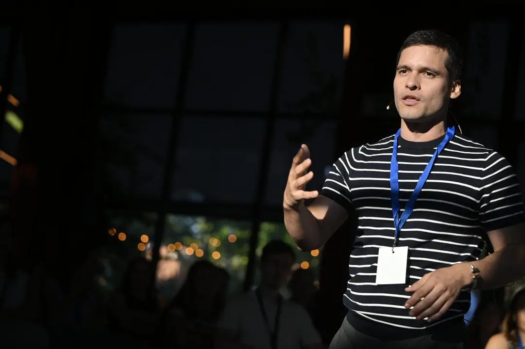 Alejandro Brice&ntilde;o, desarrollador de negocio de AWS. / MARCOS CEBRI&Aacute;N