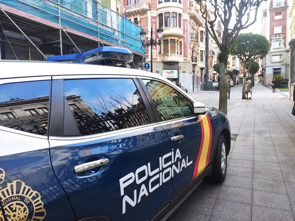 Polic&iacute;a Nacional./ EP