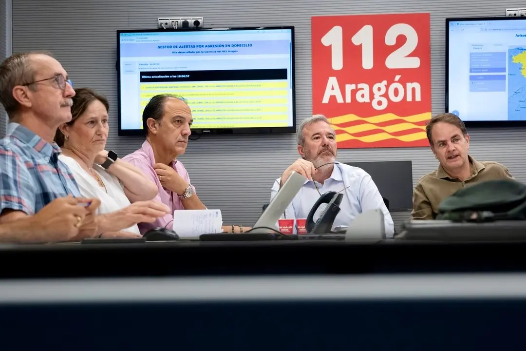 Azc&oacute;n ha presidido la reuni&oacute;n del CECOPI este domingo. ./ Fabi&aacute;n Sim&oacute;n